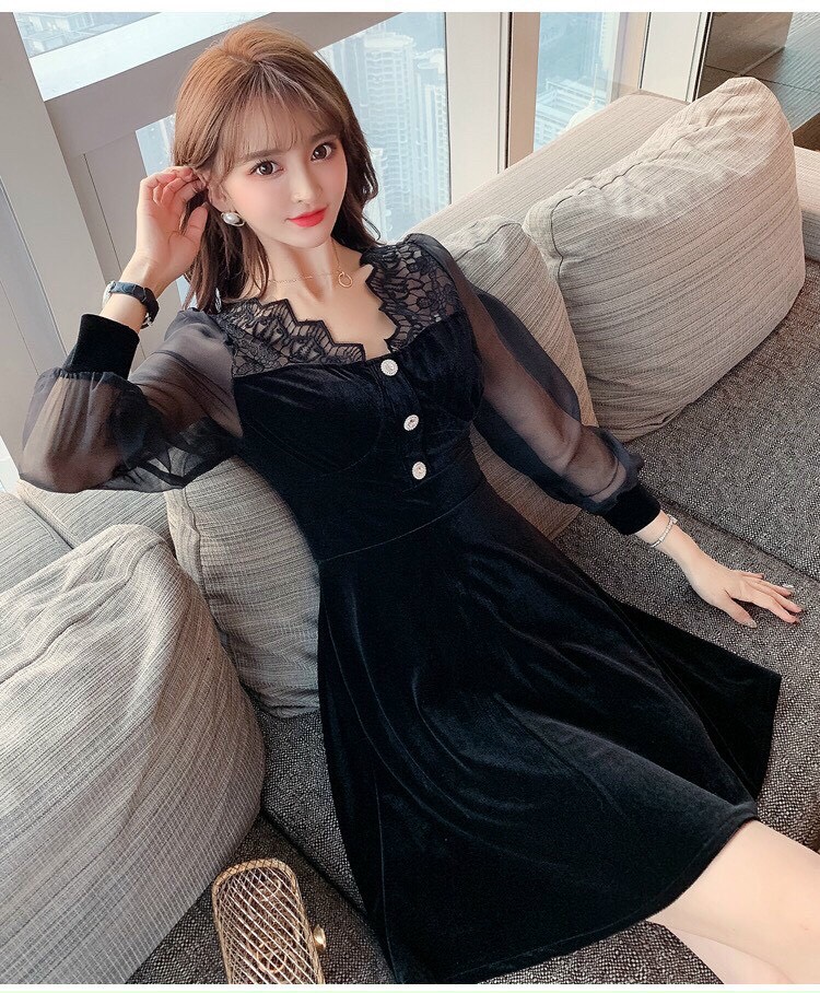 Đầm Nhung Cổ Ren 3 Nút - HN1021